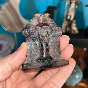 Garnet and astrophylite tombstone